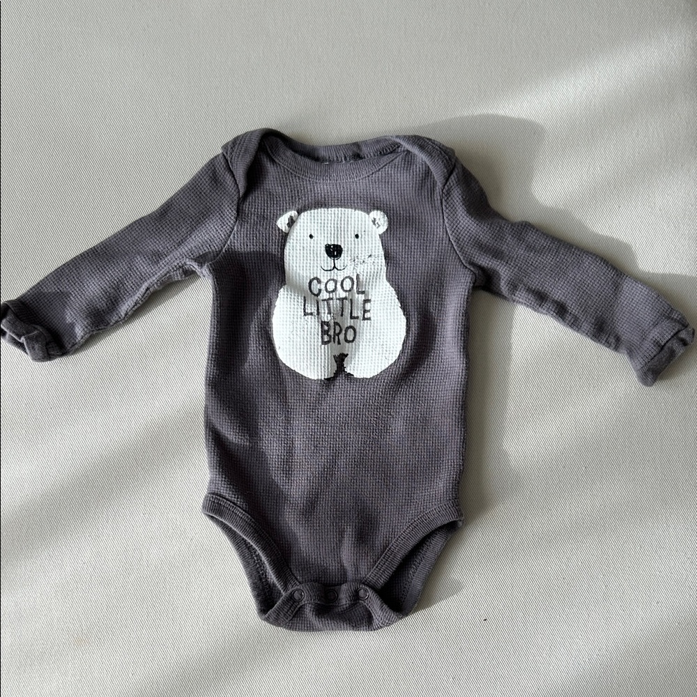 Small Wonders Bodysuit 6-9m *read description*
